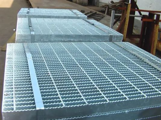 HDG Grating Factory Ss Steel Serrated Grating Κίνα 25X4.5 25X5 mm Ραβδί 4 ιντσών Ζυγισμένο Στάμπαλ Στάμπαλ