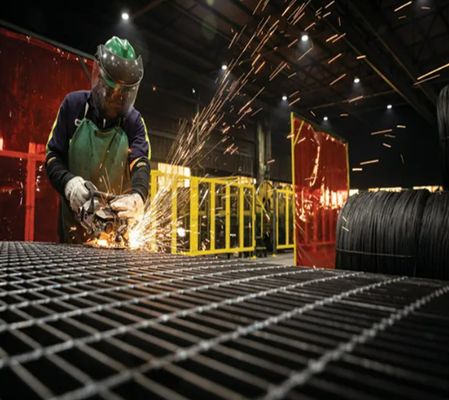 Τύπος SL Swage-Locked Χαλύβδινη Σχάρα Χρησιμοποιείται σε Δάπεδα, Διαδρόμους, Πλατφόρμες και Καταστρώματα Γεφυρών