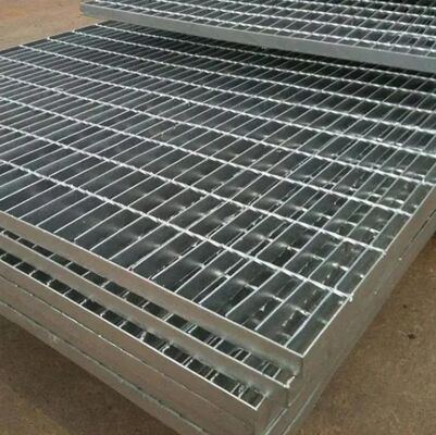 Hot DIP Galvanized Heavy Duty Steel Grating with Serrated Surface for Anti-Slip Applications