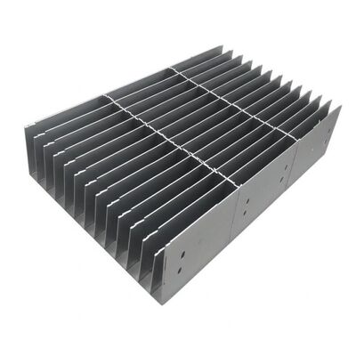Ζεστό DIP Ζαλβανισμένες σκάλες από χάλυβα με 25 x 3 έως 100 x 8 ράβδους ρουλεμάν και πρότυπο ANSI / NAAMM για σκάλες βήματος