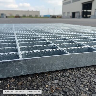 Galvanized Serrated 32x5mm Steel Grating for High Strength Walkways and Driveways