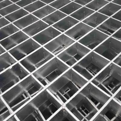 Stainless Steel Serrated Steel Grating with Corrosion Resistant Anti-Slip Grid in Customizable Sizes