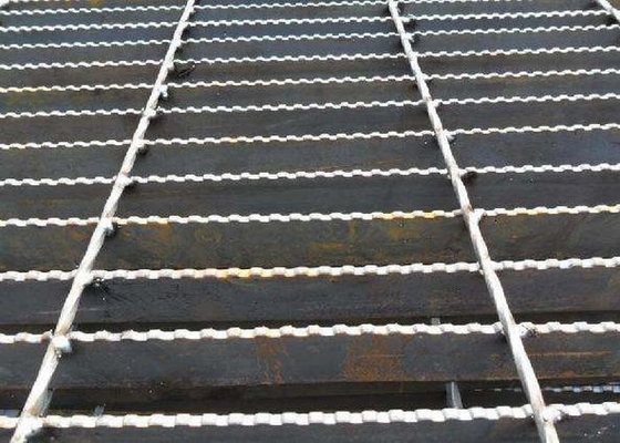 Q235 κιγκλίδωμα φραγμών χάλυβα άνθρακα, γαλβανισμένη έγκριση δαπέδων ISO9001 κιγκλιδωμάτων χάλυβα