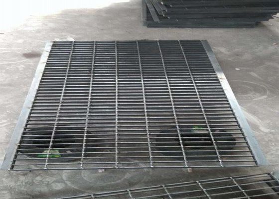 SGS σχάρες μετάλλων για Driveways/την ορθογώνια υδρορροή 50/100mm στριμμένη πίσσα φραγμών