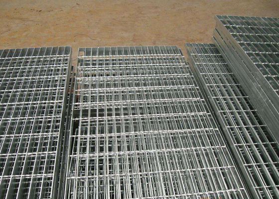 Πίσσα 30mm X 100mm, γαλβανισμένο κιγκλίδωμα πλατφορμών κιγκλιδωμάτων ανοξείδωτου χάλυβα