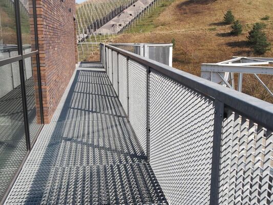 Επεξεργασμένα με ζύγισμα υψηλής αντοχής σιδερένια σχάρα για εφαρμογές βαριάς χρήσης με ανθεκτική δομή