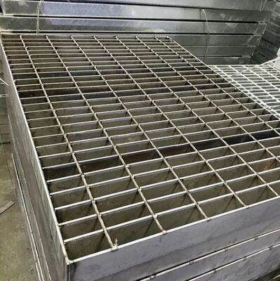 Γαλβανισμένη Οδοντωτή Σχάρα από Χάλυβα 32x5mm για Διάδρομους και Δρόμους Υψηλής Αντοχής