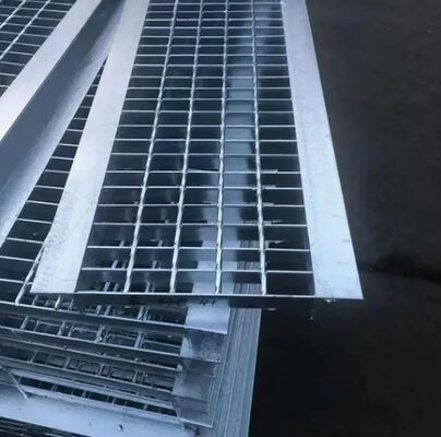 Q235 σχάρα μετάλλων αγωγών τάφρων χάλυβα χαμηλού άνθρακα, κάλυψη σχαρών αγωγών 3 - 10mm